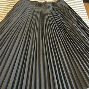 Pleated skirt